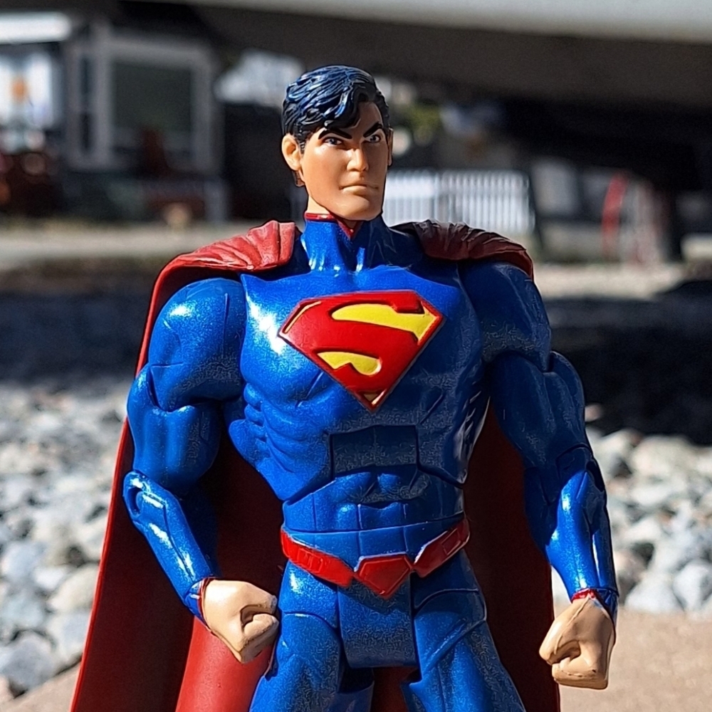 TM & DC Comics Unlimitted/Mattel Collectible Superman Action Figure - Picture 13 of 13